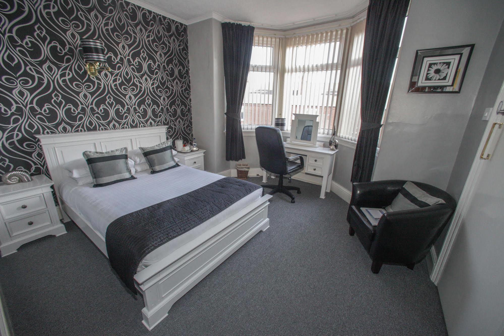 Tower House Executive Guest House Pontefract Exteriér fotografie