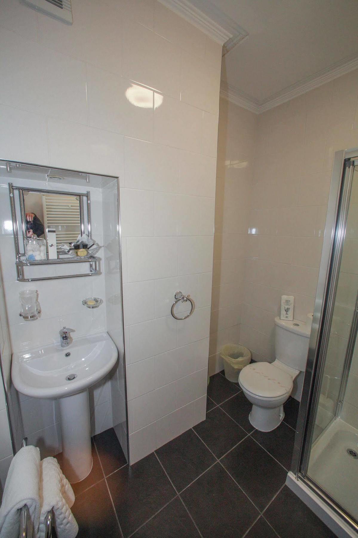 Tower House Executive Guest House Pontefract Exteriér fotografie