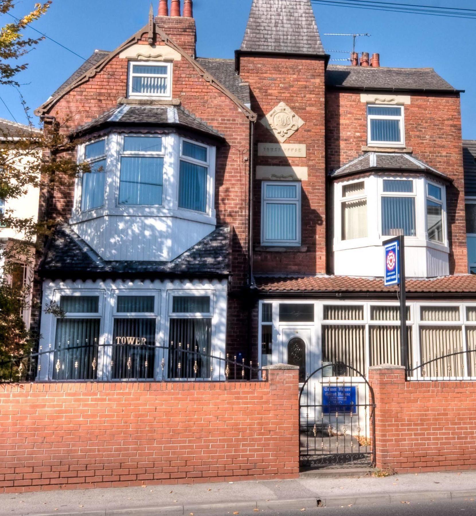 Tower House Executive Guest House Pontefract Exteriér fotografie